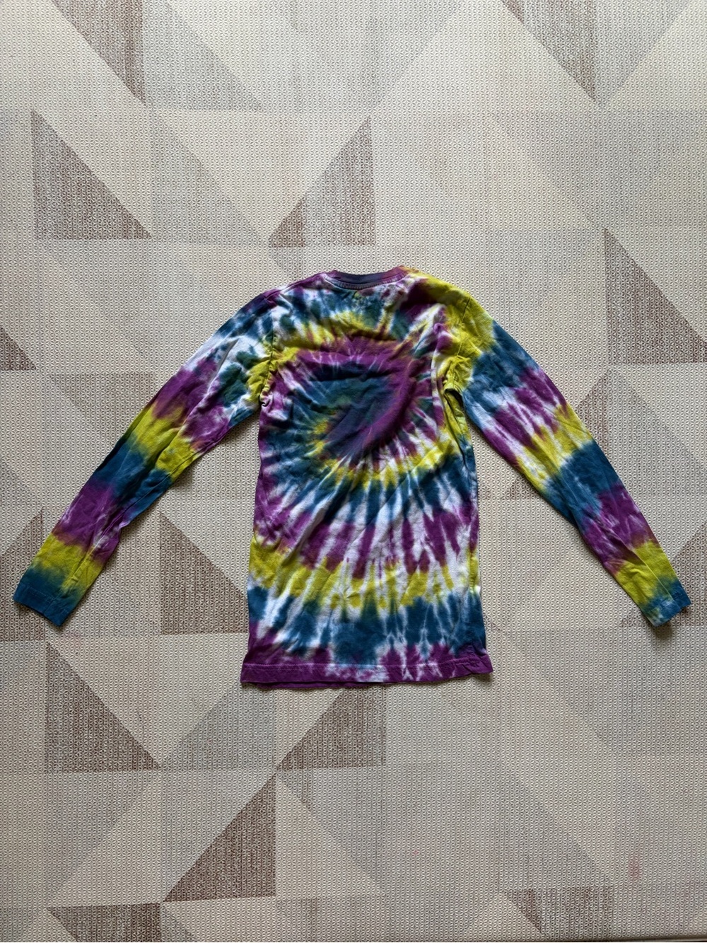 LAT Tie Dye Shirt (S) - Picture 3 of 3